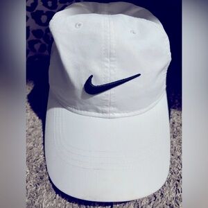 Nike golf hat white